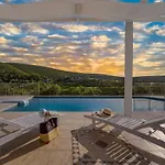 Guesto With Private Pool By Mindyourvilla *