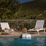 Guesto With Private Pool By Mindyourvilla Anafonítria