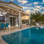 Guesto With Private Pool By Mindyourvilla *