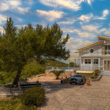 Villa Guesto With Private Pool By Mindyourvilla *