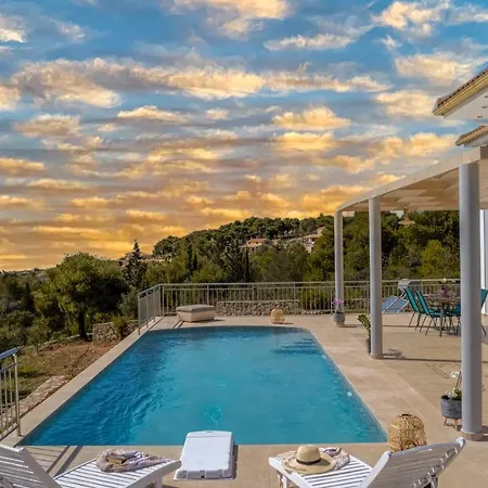 Vilă Guesto With Private Pool By Mindyourvilla Anafonítria