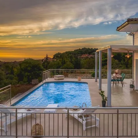 Guesto With Private Pool By Mindyourvilla Villa