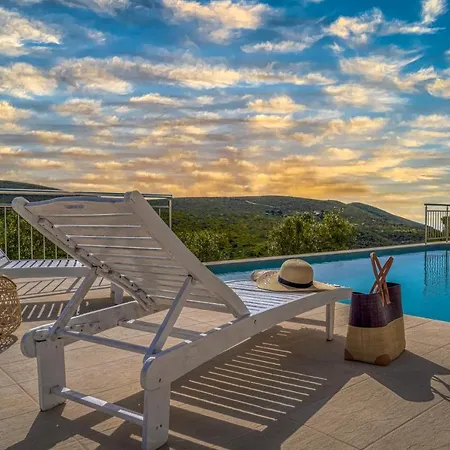 Villa Guesto With Private Pool By Mindyourvilla