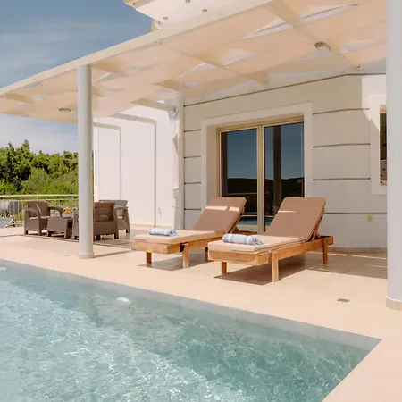 Guesto With Private Pool By Mindyourvilla וילה
