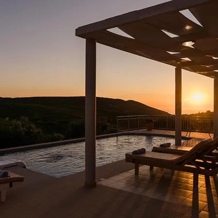 Guesto With Private Pool By Mindyourvilla וילה