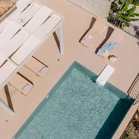 Guesto With Private Pool By Mindyourvilla * Anafonítria