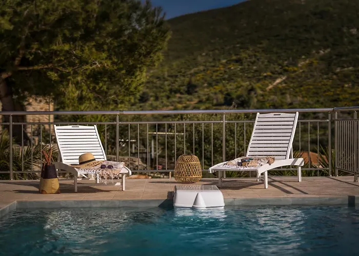 Guesto With Private Pool By Mindyourvilla Anafonítria