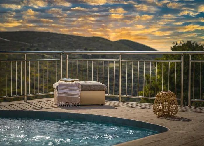 Guesto With Private Pool By Mindyourvilla * Anafonítria